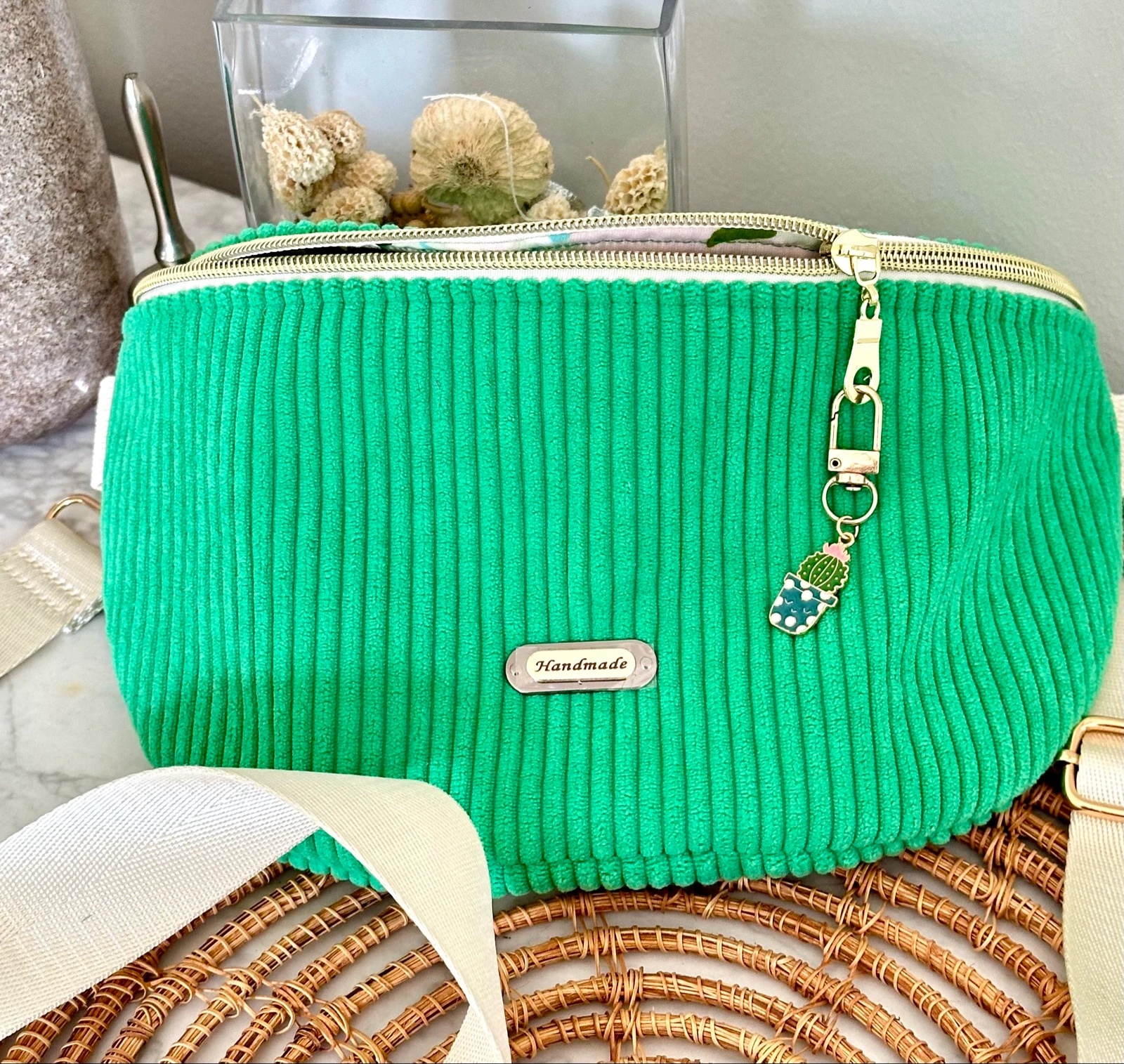 Bolsa transversal de veludo verde prado – photo 5